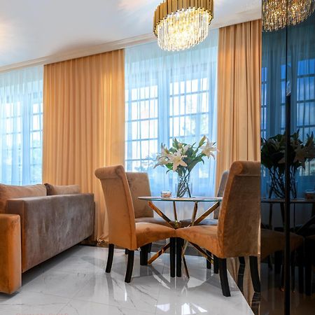 Apartament Versace Jana Pawla Wrocław Exteriör bild